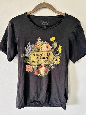 Junk Gypsy Road Trip Graphic Short Sleeve Tee in Black Size Small